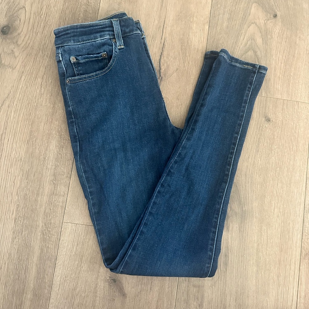 Women's Levi Blue Jeans